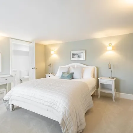 Vakantiehuis Host & - Devereux House *